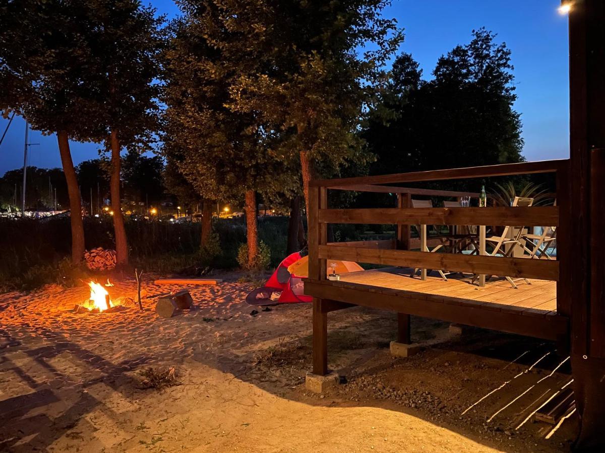 Xoxo Lake House Гижицко Экстерьер фото