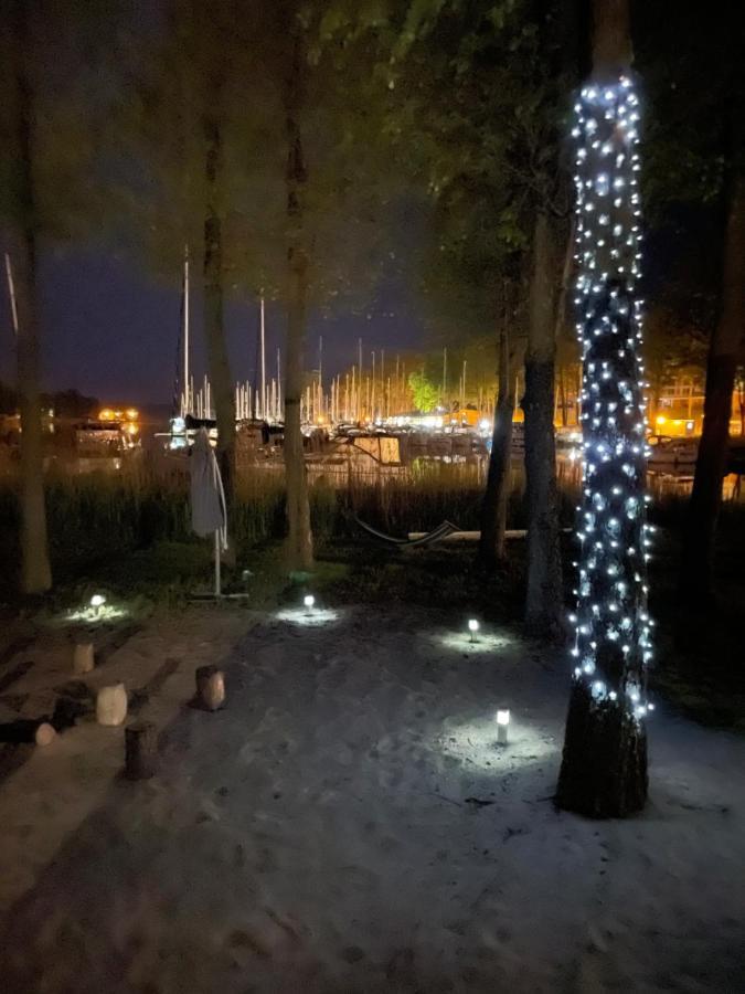 Xoxo Lake House Гижицко Экстерьер фото